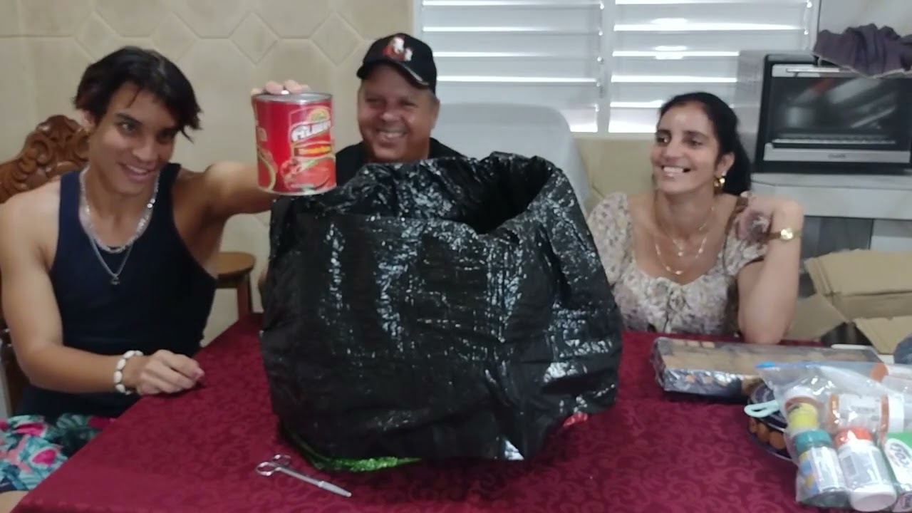 MI HERMANO NOS ENVIA UN PAQUETE  de ESTADOS UNIDOS. HAY MUCHAS COSAS QUÉ NECESITAMOS en CUBA.