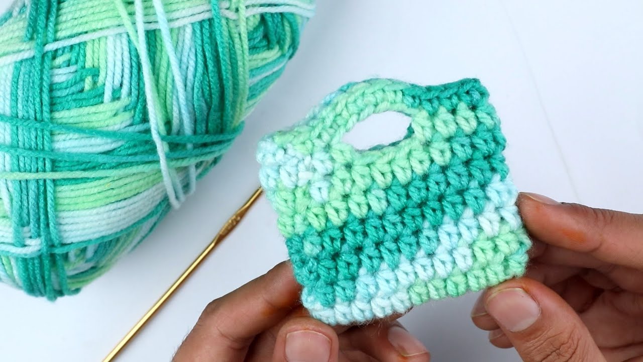 Easy crochet purse pattern - boho crochet bag pattern