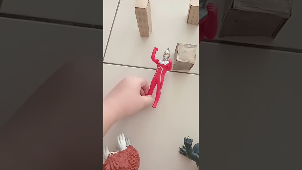 ultraseven VS garamon and black king agira and windon and miclas ultraman leo 