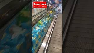 Snack Ini Bikin Halu shorts