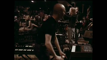 Portishead - Strangers (Roseland NYC) (HQ)