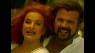 Video thumbnail of "PIMPINELA | SE VA, SE VA"