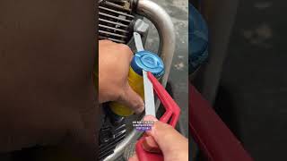 Download Lagu De truc die liters olie bespaarde 🛢️🏍️De schoonste, slimste! #USA #MechanicHack #SmartWorkshop MP3 Download Lagu De truc die liters olie bespaarde 🛢️🏍️De schoonste, slimste! #USA #MechanicHack #SmartWorkshop MP3