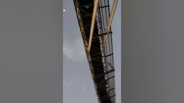 powerloop inverted yawspin mattyflip into a trippy spin through a gap!? 🤯🤯 #shorts #hqprop #fpv #dji