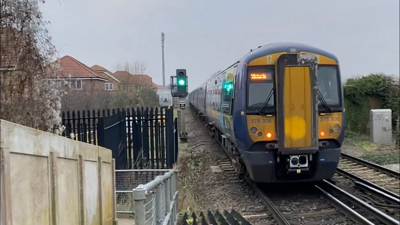 Morning Rush Hour Trains at: Teynham | CML | 25/01/23
