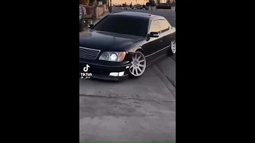 انتهت فرحة سنيني يوم فارقني 