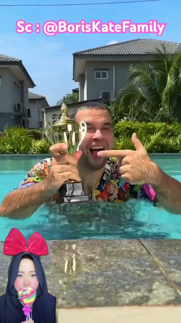 MAMA KEHILANGAN SESUATU DI KOLAM RENANG ⁉️Papa Sigap Mencari ? @BorisKateFamily #shorts #funny