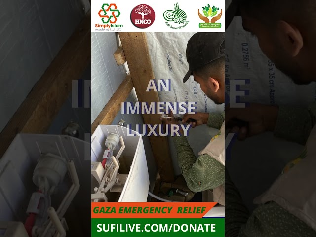 GAZA: BUILDING CAMP FACILITIES - WASHROOMS