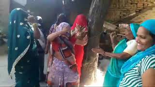 गल गत Auraton Ne Lagai Aapas Mein Gandi Gali Geet