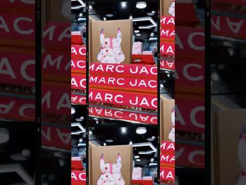 MARC JACOBS -