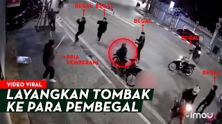 LAYANGKAN TOMBAK! Pria Ini Berani Duel Lawan Para Pembegal