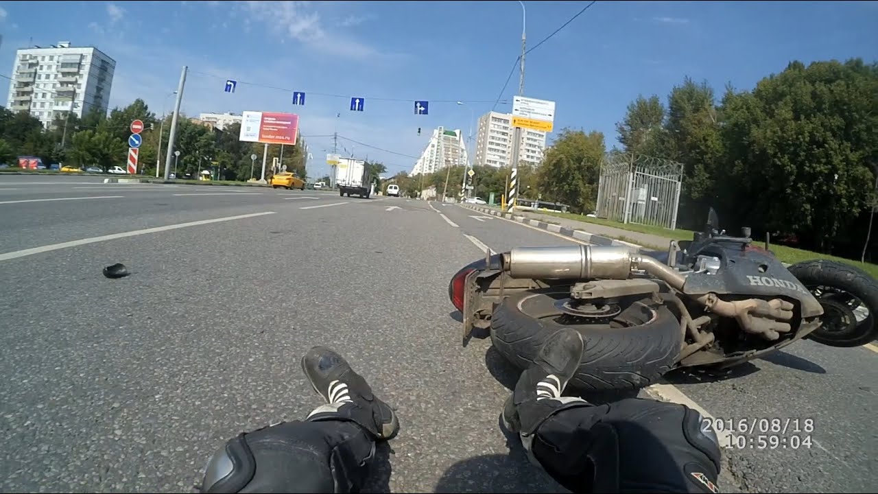 Опасное вождение на мотоцикле