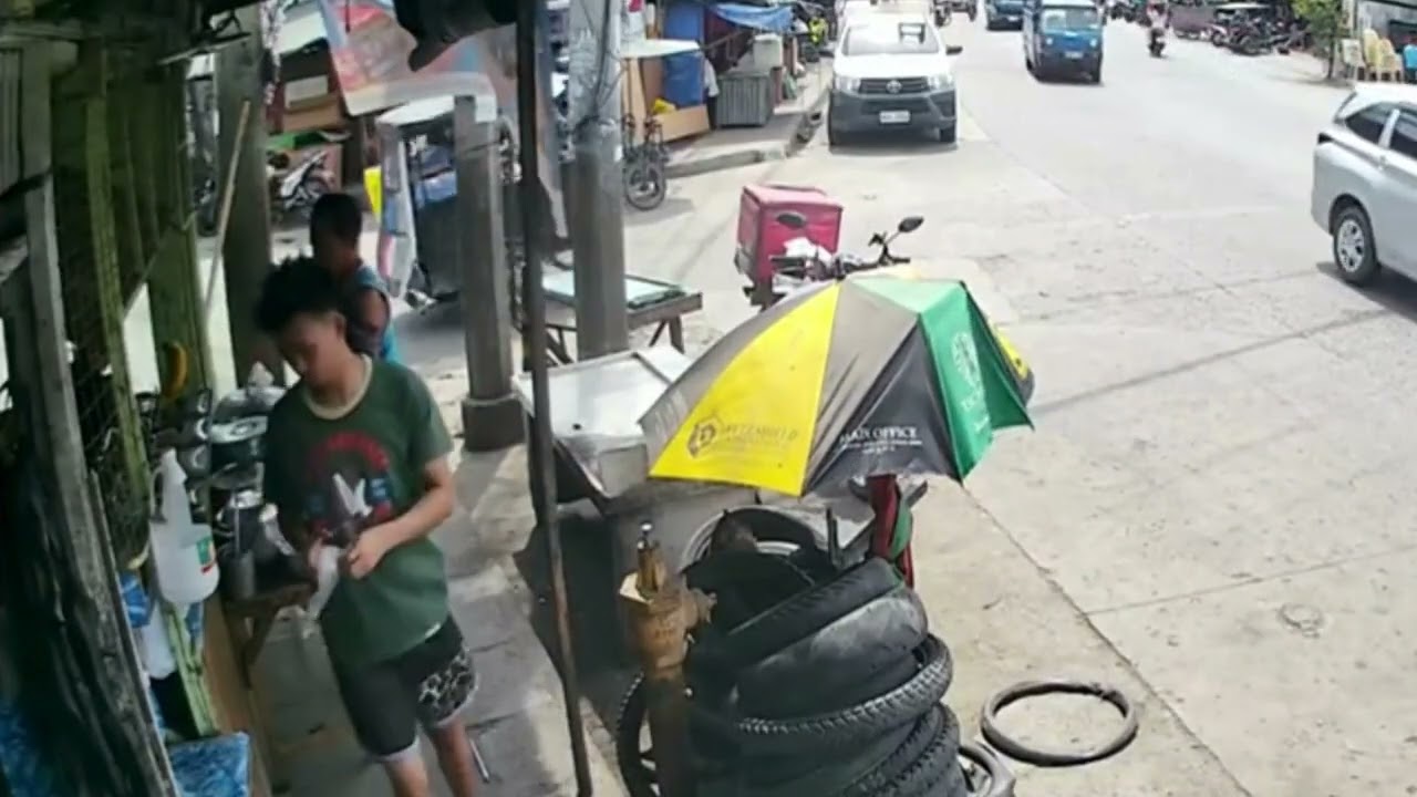 Nongkrong di Benboy's Motor Bike Shop Philipine