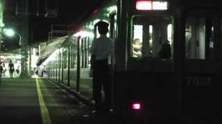 映画のワンシーンのような光景　南海7000系7037F+10000系10004F