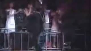 Gackt falls off the stage