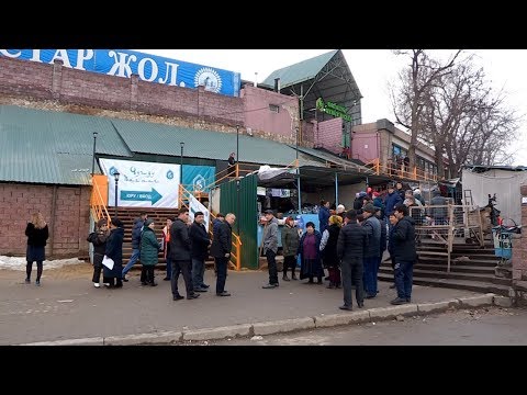 Почему закрыт центральный вход Верхнего рынка Шымкента