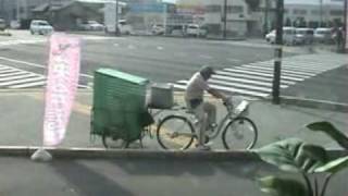 🚶‍♂️ Japan Kuroneko Yamato Delivery Bicycle - Softypapa Adventures - Walking in Japan