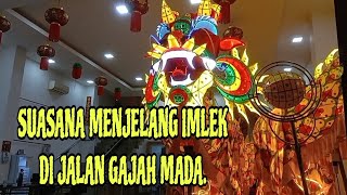 Suasana malam di jalan gajah mada Pontianak menjelang Imlek dan cap go meh@satta ch960