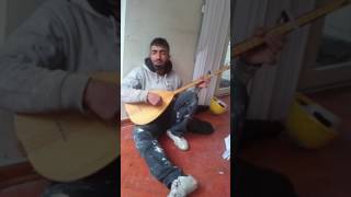 İnşaat İşçisi Ve Muhteşem Bir Ses