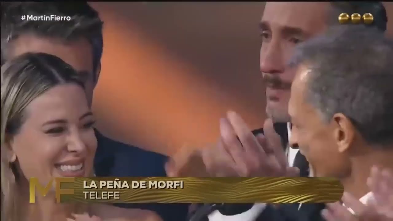 Premios Martín Fierro: el accidente de Jésica Cirio con su escote en plena ceremonia