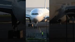 Arrival Du Af652 Gate 3 Face To Face B777 Roland Garros Airport Fmee Reunion Island In