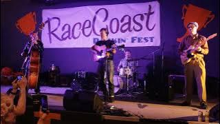 Johnny Trouble - Little Ole Wine Drinker Me (Live Finland 2023)