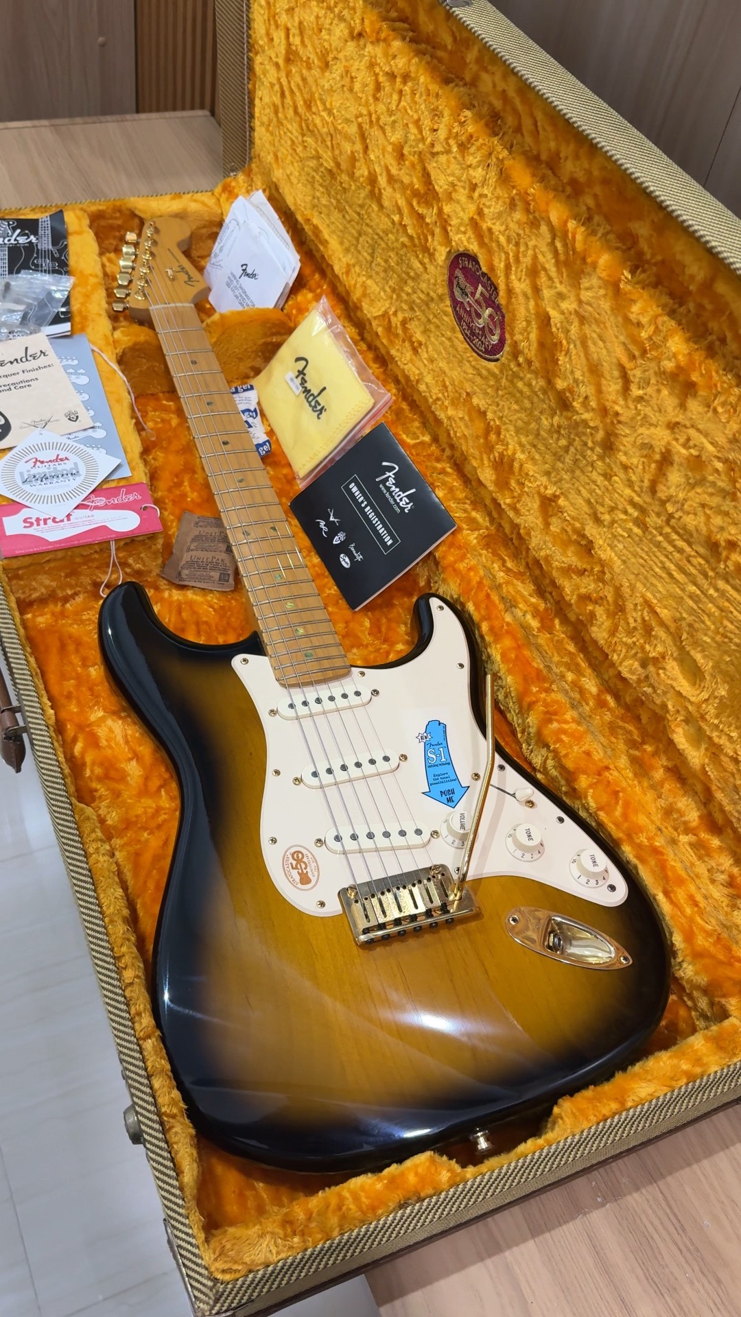 FENDER STRATOCASTER AMERICAN DELUXE 50TH ANNIVERSARY ✓ - YouTube