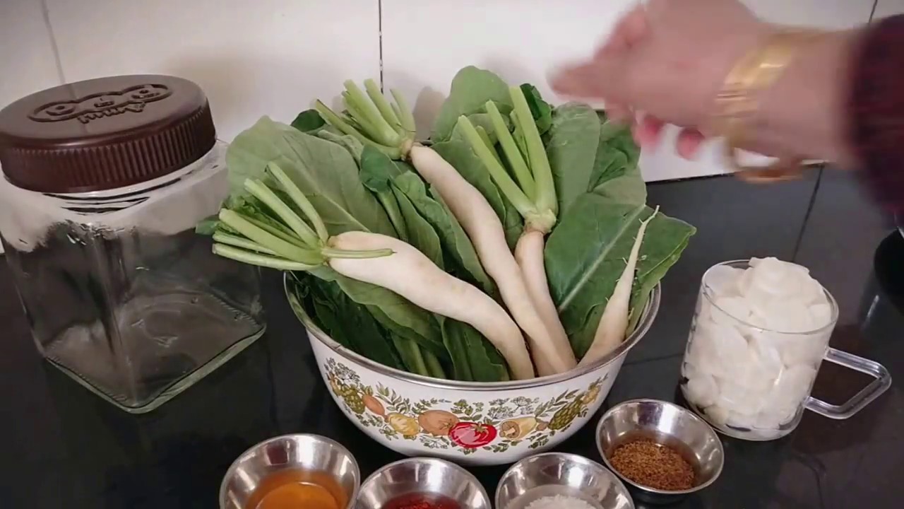 Mooli Rai Mooli ka Rai Ka Pani wala Achar | Mooli ki Kanji | Redish Recipe ...