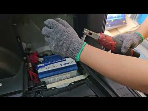 Rav4油電車更換小電瓶全記錄