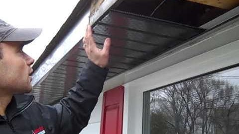 Installing Rafter Vents in Soffits