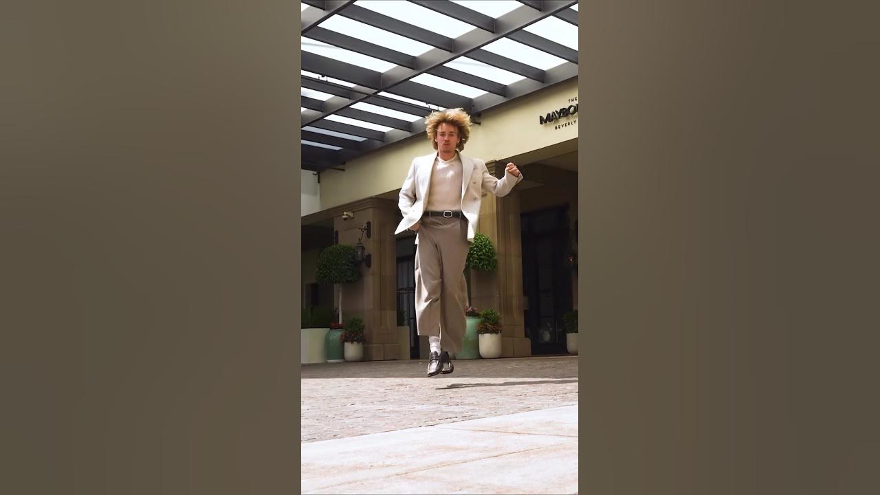Vik White | Staying Alive × Bee Gees Vik White | Staying Alive × Bee Gees