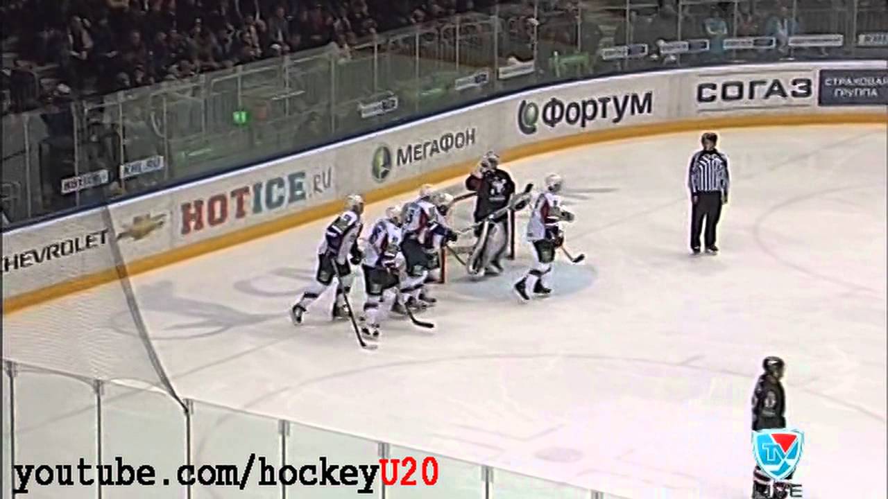 MOSCOW - FEBRUARY 20: Stadium On Hockey Match Spartak-Severstal