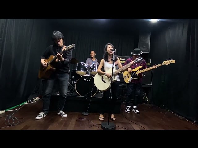 Tak Bisa Ke Lain Hati - KLa Project (Cover by Sisca and Friends) class=
