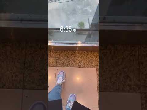 إبتسم فلا محبتهم تبني لك قصرا ولا كرههم يحفر لك قبرا