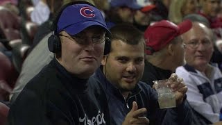 CHC@CIN: Fake Steve Bartman is spotted in the stands 
