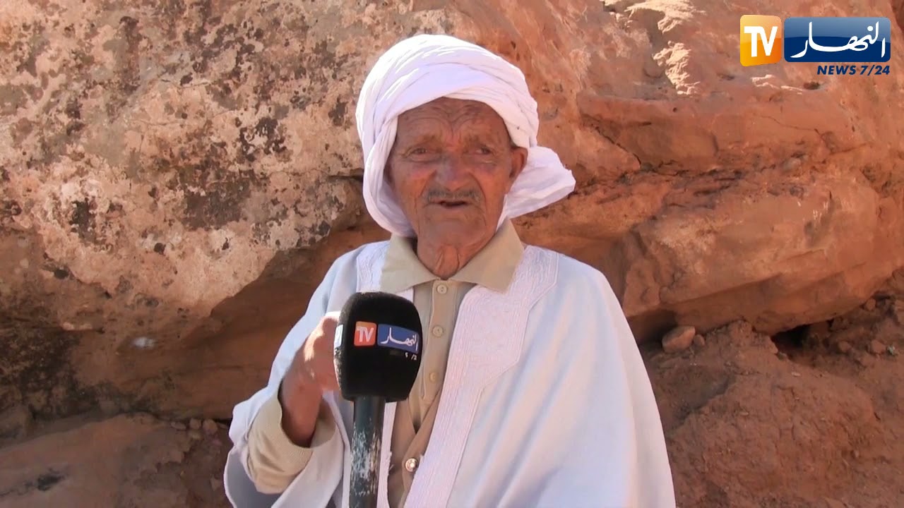 المسيلة 60 سنة من البحث..المجاهد العامري يعثرعلى بند_قية أخيه الشه_يد ببن سرور