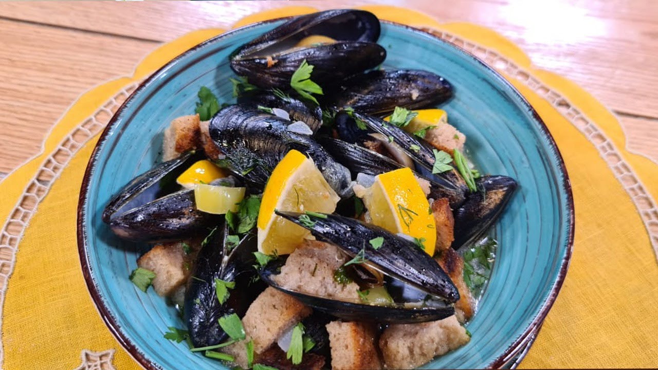 “Midhje me lëng”, receta që do të na dërgojë në det ABC News Albania YouTube