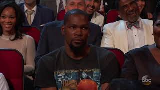 Peyton Manning Roasts Kevin Durant at the ESPYS 2017