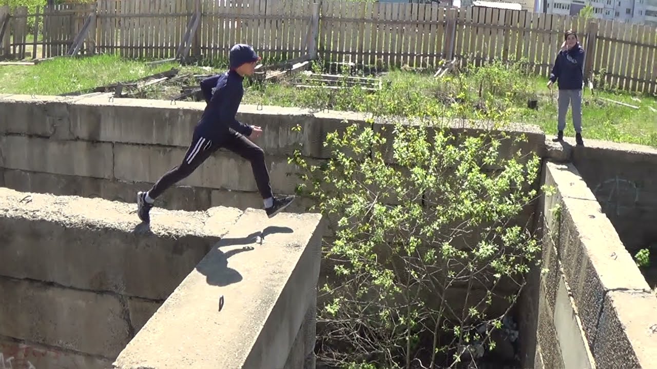 ПАРКУР/ЧУТЬ НЕ УПАЛ В ПРОПАСТЬ/PARKOUR 2021