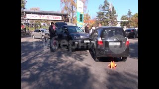 Хозяин седана разбил три чужие машины в Хабаровске и спровоцировал пробку. Mestoprotv