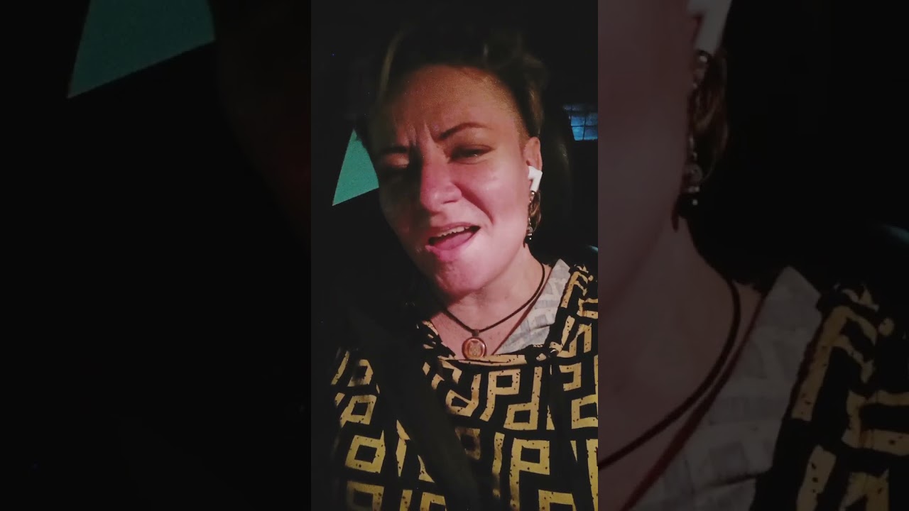 Saturday night vibe. По пути на тусу создаём настроение 