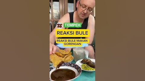 reaksi bule makan gorengan #food #reaksibule #kuliner #makananbule #orangbule #streetfood #reaksi
