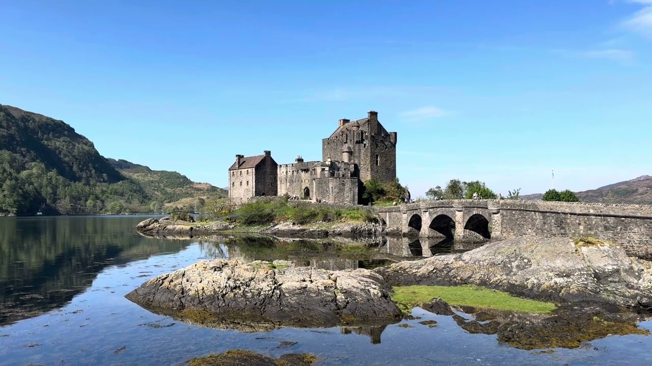 EILEAN DONAN CASTLE - Arguably the most photographed castle