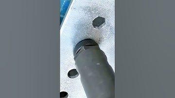 Pneumatic hexagonal reamer: round hole into a hexagonal hole