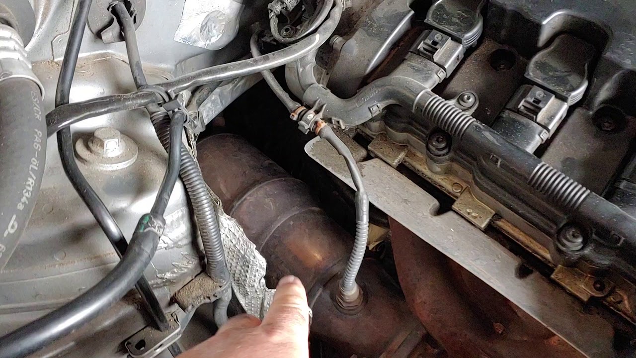 B7 Audi A4 2.0 T Quattro Easy Starter Removal - YouTube