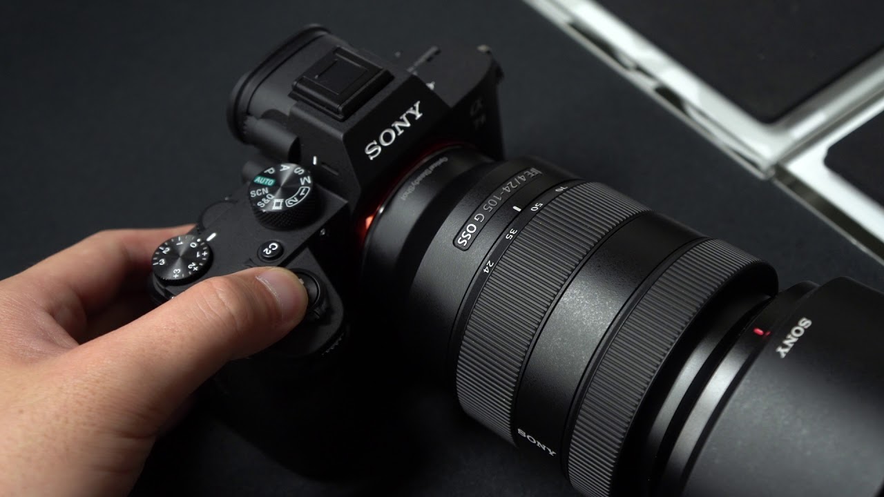 ソニー、4K/HDR対応「α7 III」。「フルサイズミラーレスの新ベーシック 