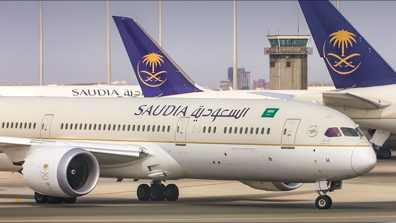 Traffic at Jeddah Airport #8 مطار الملك عبدالعزيز الدولي