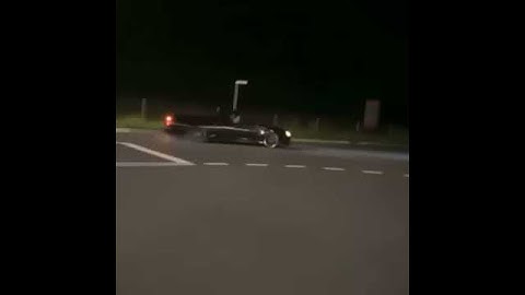 VZ SS Ute Burnout BUSTED!