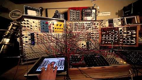 Klirrfakor: Nicht Modern (Modular System & Voice Synth App [ iPad ] )
