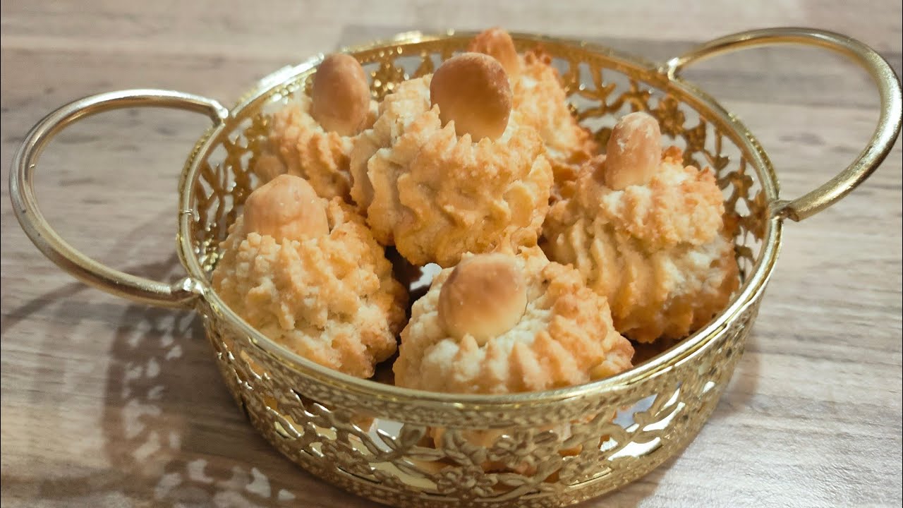 بتيفور اللوز تونسي مع سر  التعليكة بدون اي اضافات petit four aux amandes